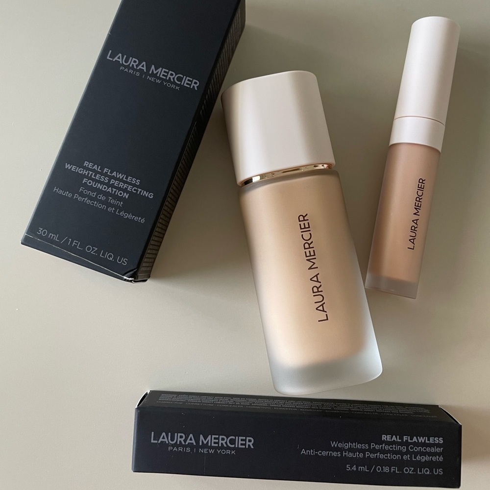Laura Mercier Real Flawless Weightless Perfecting Waterproof Foundation 2N1